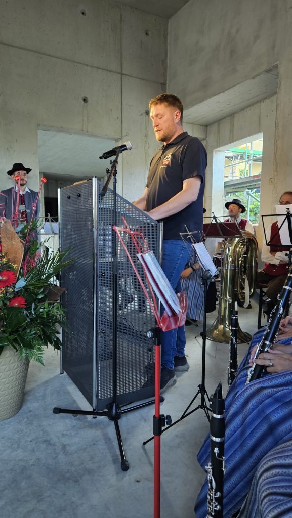 Richtfest. Ansprache Daniel Lutz. Feuerwehr Edenbergen