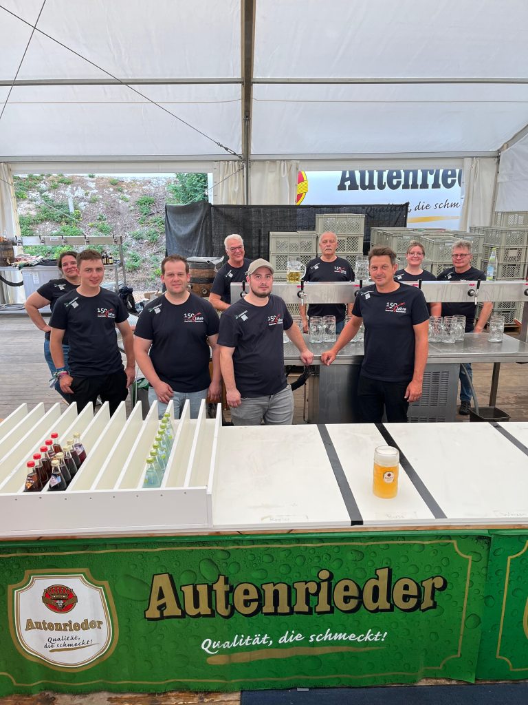 Edenbergen hilft beim Feuerwehrfest Batzenhofen