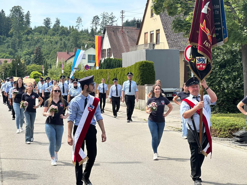 Feuerwehrumzug in Batzenhofen Edenbergen